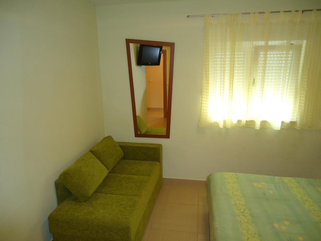 Villa Grgo Apartments Tučepi Quarto foto