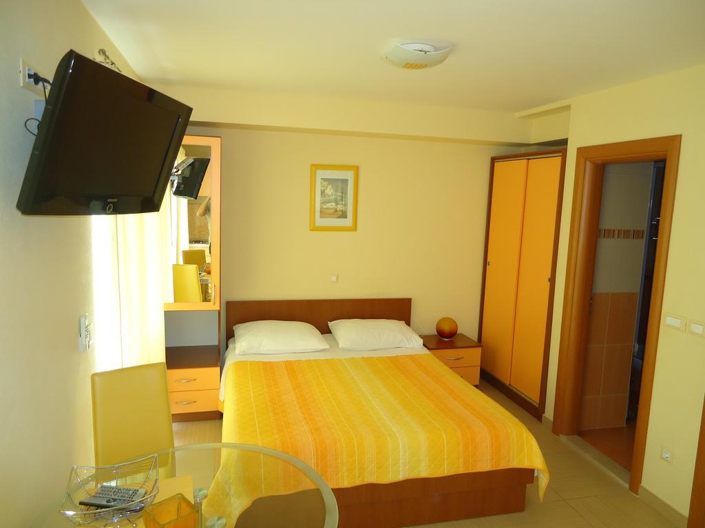Villa Grgo Apartments Tučepi Quarto foto