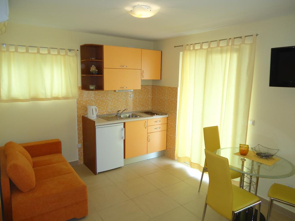 Villa Grgo Apartments Tučepi Quarto foto