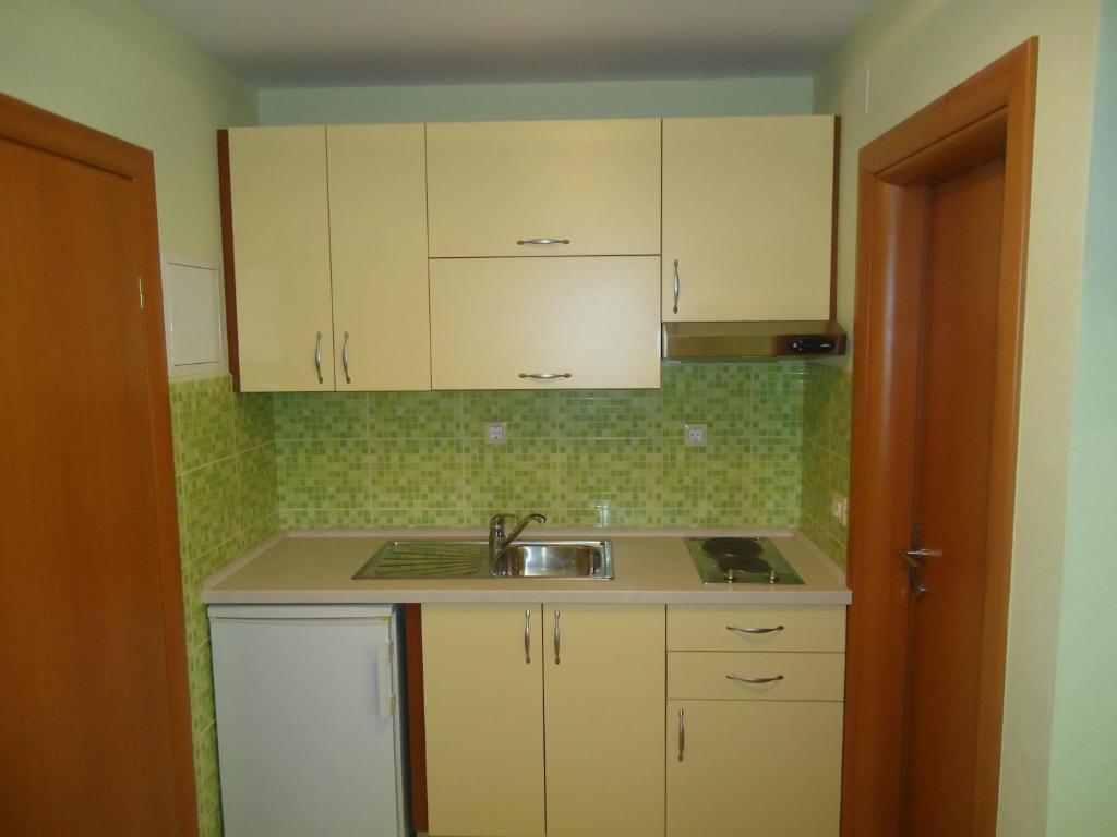Villa Grgo Apartments Tučepi Quarto foto